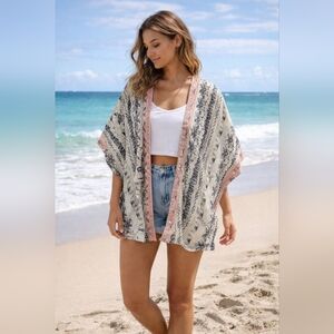 En Crème Boho Kimono Small Crochet Embellished Open Front EUC Resortwear Travel